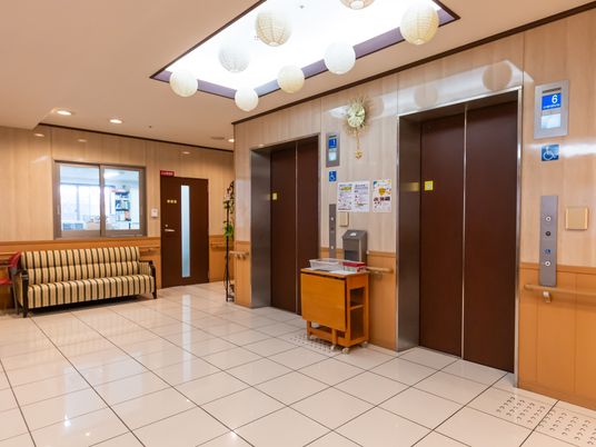 エレベーターのある廊下