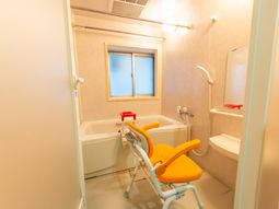 バリアフリーのバスルーム