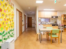 廊下と共有キッチン