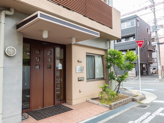 温かみのあるエントランス