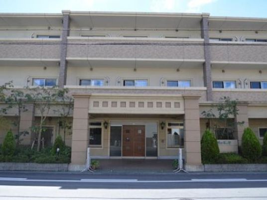 清潔感のある玄関正面