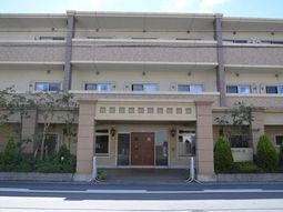 清潔感のあるエントランス