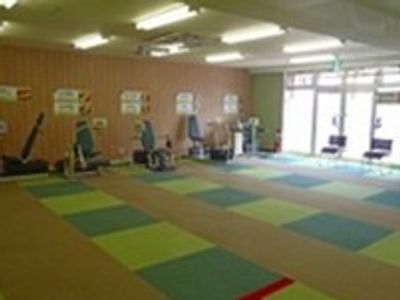 リハビリ用の機器がある部屋