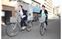 自転車で楽しそうな様子