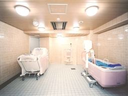 清潔な浴室設備