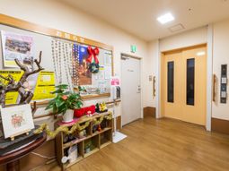 情報掲示とエレベーター