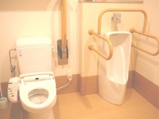 バリアフリーのトイレ設備
