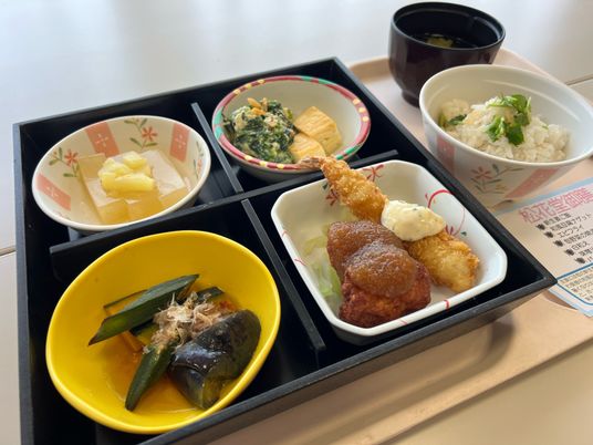 彩り豊かな食事内容