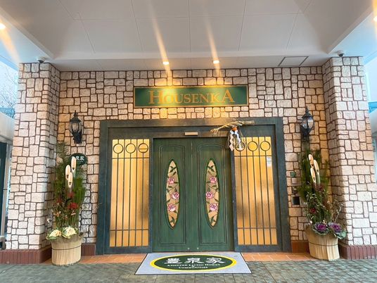 エントランスの正面