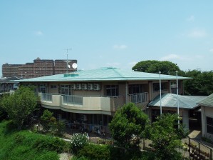ピープル デイサービスセンター 和泉の外観