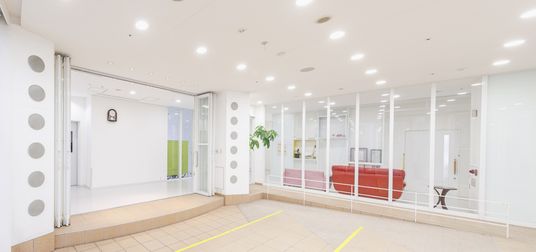 明るいエントランス