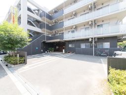清潔感あるエントランス
