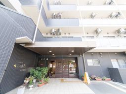 温かみのあるエントランス