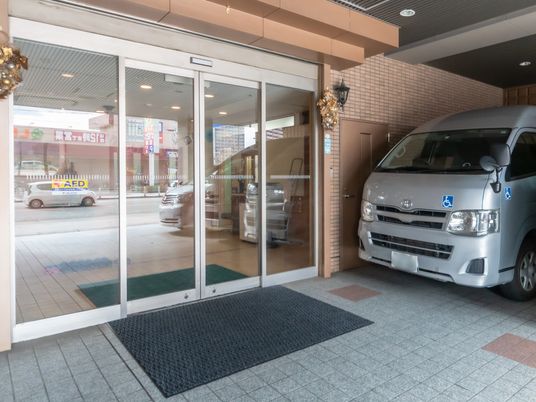便利な送迎バスの出入口