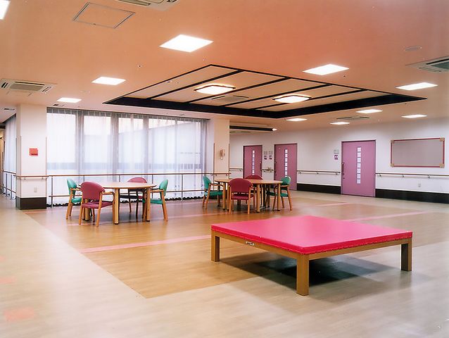 広々とした多目的室