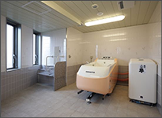 広々とした浴室