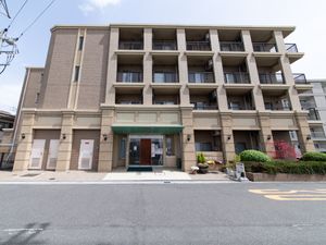 清潔感ある施設外観 