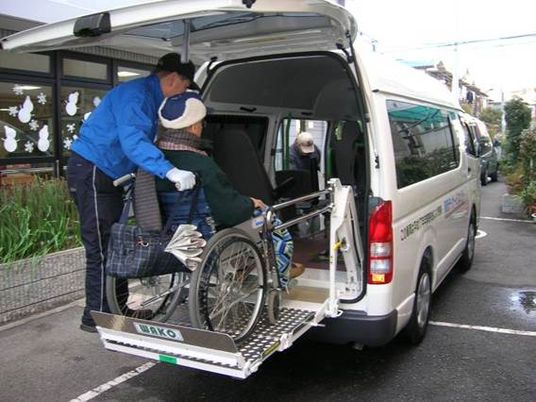 車椅子乗降の様子