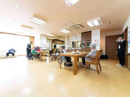 明るいダイニングエリア