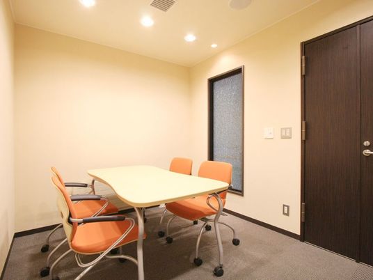 打ち合わせ用の小部屋  