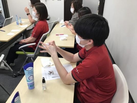 研修の様子の多目的室  