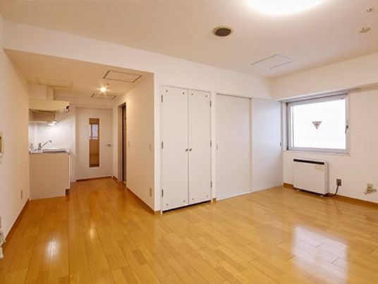 明るい床の居室