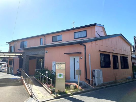 外観の建物正面  