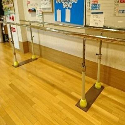 木製の床の機能訓練室
