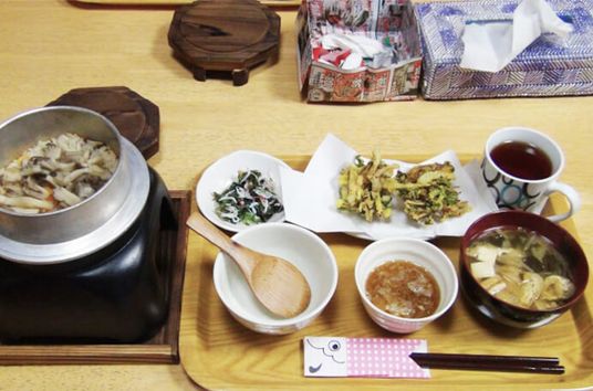 和食の食事セット