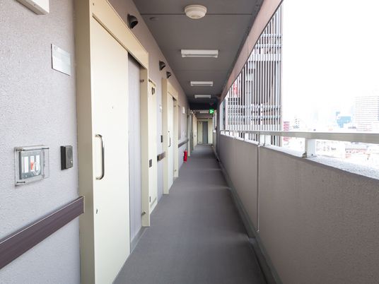 清潔な廊下の風景
