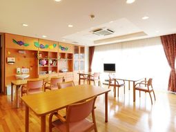 明るいリビングの一角