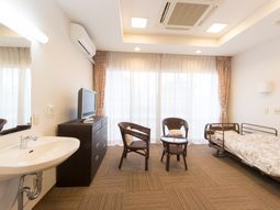 明るい居室のインテリア