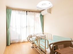 明るく清潔な居室