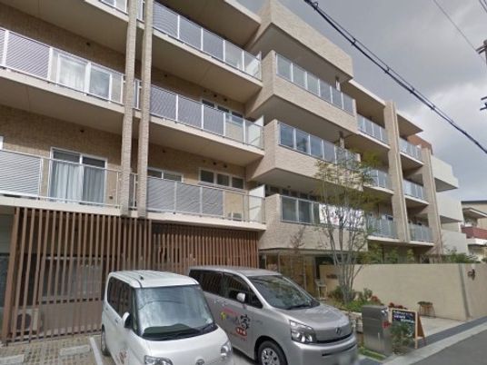 多階層の外観