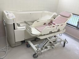 特殊浴槽とリフト設備