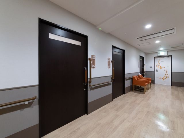 清潔感のある廊下の風景