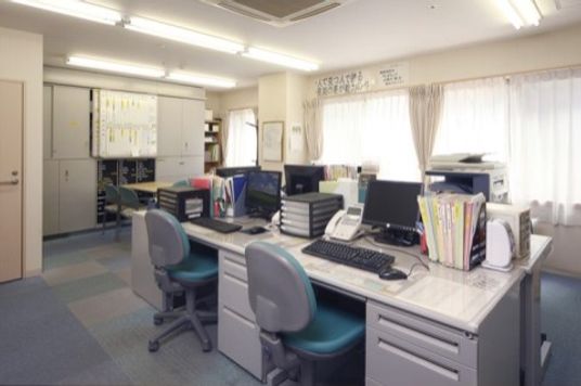 整理されたスタッフ室