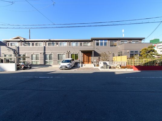 清潔感溢れる建物外観