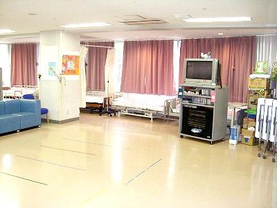 自然光の入る広間
