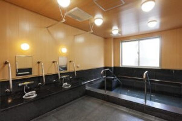 広々とした浴室