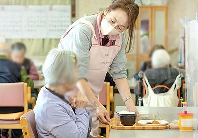 親切なスタッフと食事