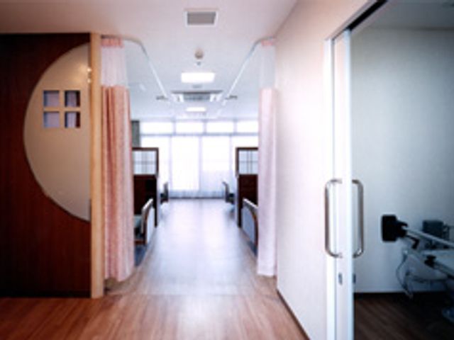 ゆったりした居室 居室 日当たりが良く、快適に過ごせる空間が広がっております。心地よい雰囲気で働けます。