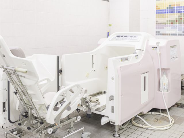 快適で安全な浴室 浴室 新しい設備が整った浴室です。安全に配慮され、快適に過ごせます。