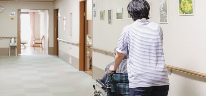 車椅子移動の廊下
