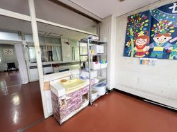 洗面台のある廊下