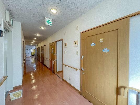 廊下と居室の見える空間