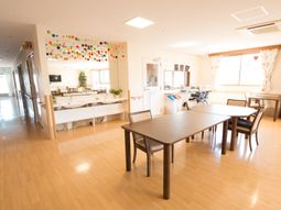 明るいダイニングルーム