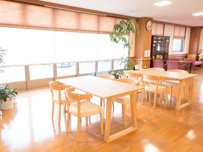 明るい食堂の一角