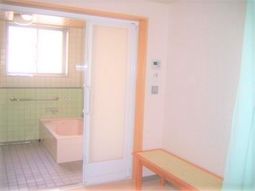 清潔な浴室の設備