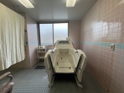 入浴機器と浴室